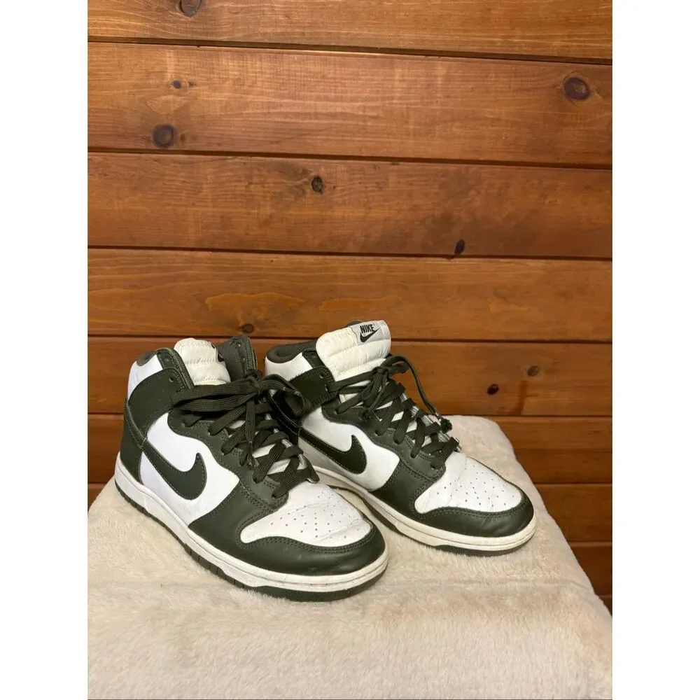 Nike Mens  Dunk High sneaker distinctive cargo khaki/ white DD1399-107 Sz 8
